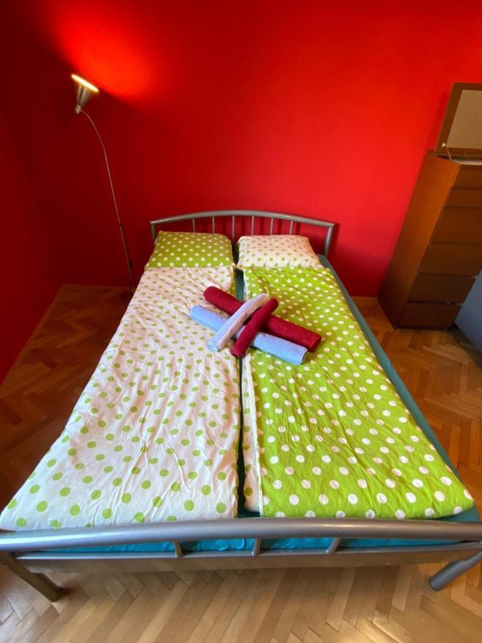 Apartment B42 Bed And Cafe Prag Eksteriør billede